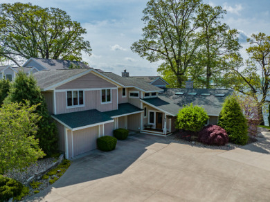 Stunning Syracuse Lakefront on Maxwelton Golf Club in Indiana - for sale on GolfHomes.com, golf home, golf lot