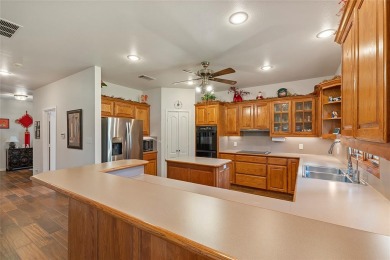 It will be hard to find a better built, well maintained golf on Pinnacle Golf and Boat Club in Texas - for sale on GolfHomes.com, golf home, golf lot